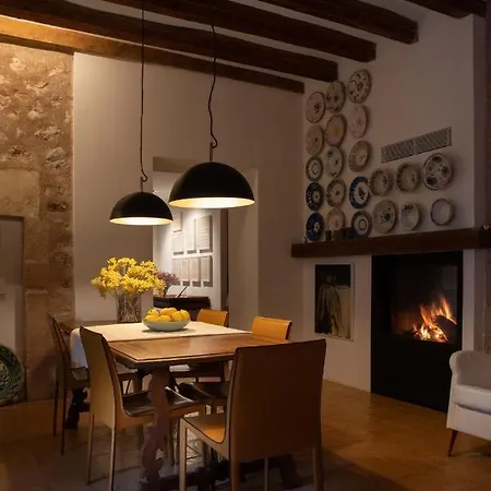 Tomir Вілла Порт-де-Польєнса